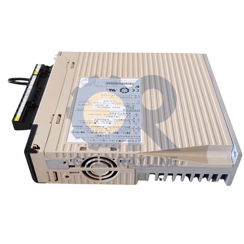 Servoazionamento Yaskawa SGDV-2R8A01A - Nuovo, Originale